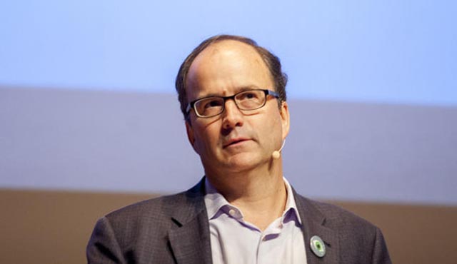 Emilio Garca-Ruiz durante su intervencin en el Congreso de Huesca | diarioinformacion.com